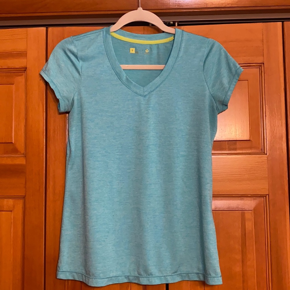 Active wear T-shirt